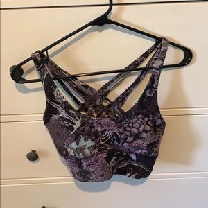 Lululemon free to be moved bra